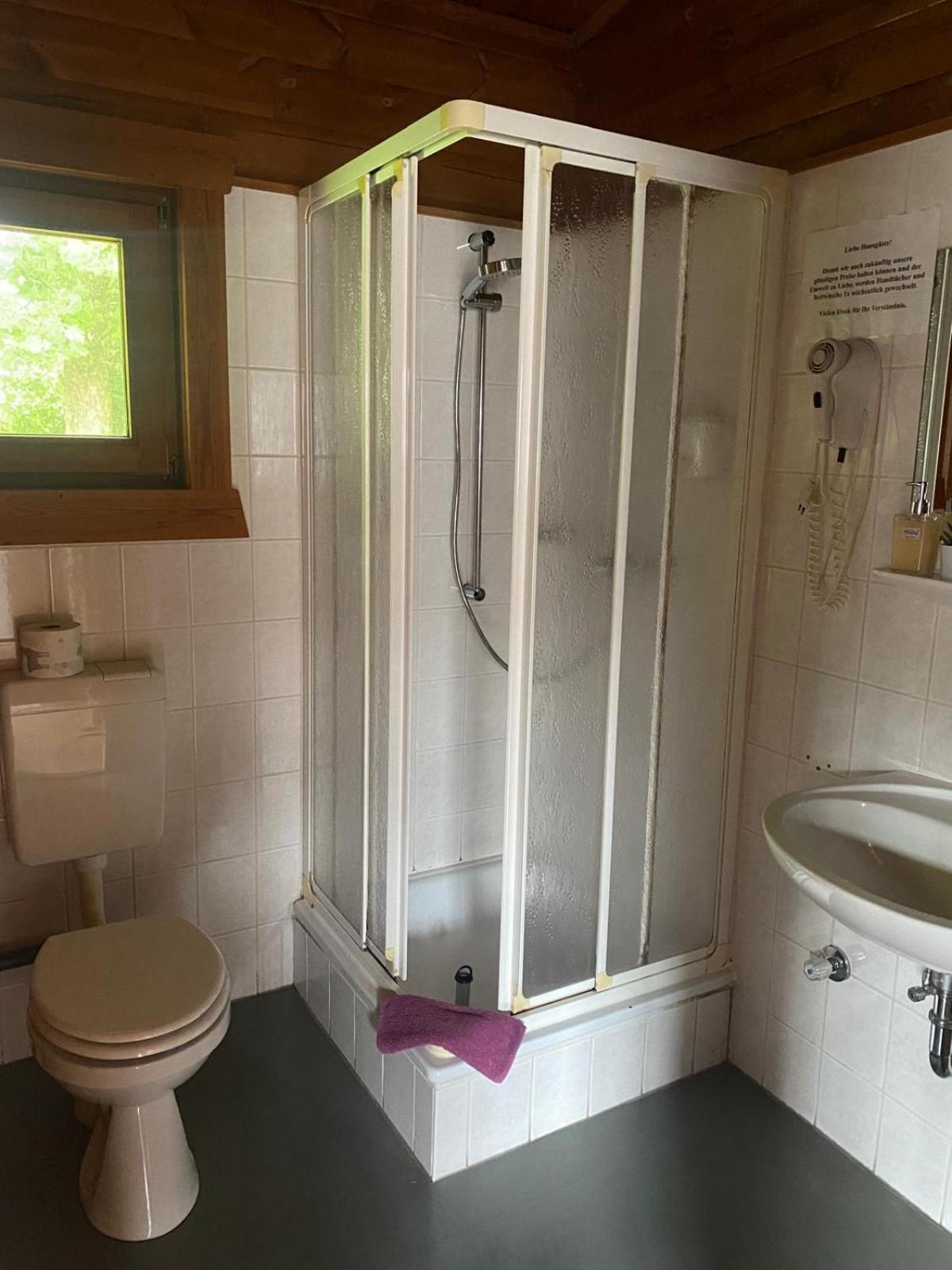 Abb Sportcenter Gaensefurth, Doppelzimmer Ohne Kueche, Standard Doppelzimmer Mit Kueche Hecklingen  Exterior photo